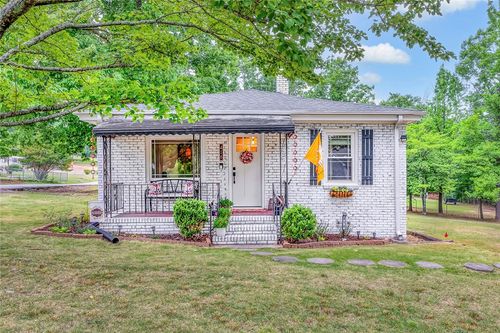 416 W Belvue Rd, Greenville, SC, 29609-1630 | Card Image