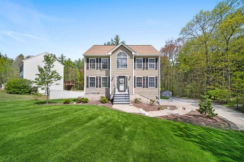 5 Treaty Ct, Sandown, NH, 03873-2065 | Card Image