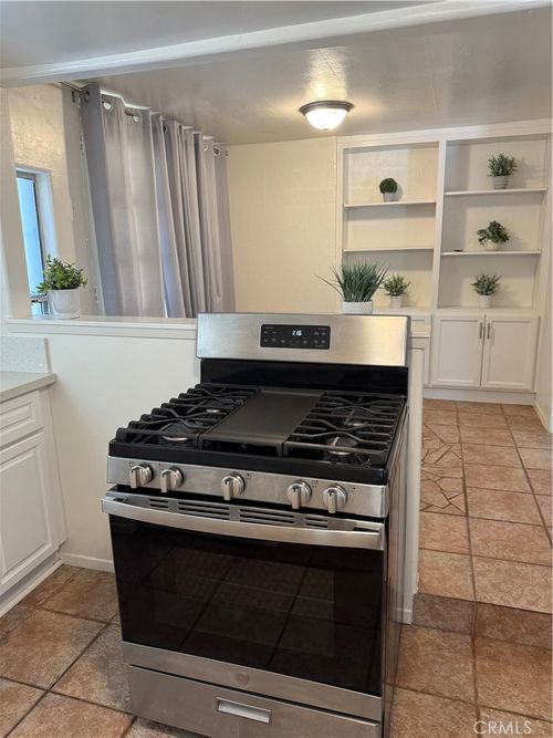 1-11286 1/2 San Mateo Dr, Loma Linda, CA, 92354-3226 | Card Image
