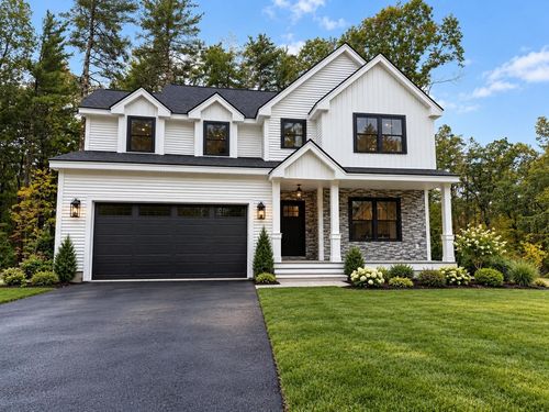 52 Luke'S Way, Plaistow, NH, 03865 | Card Image