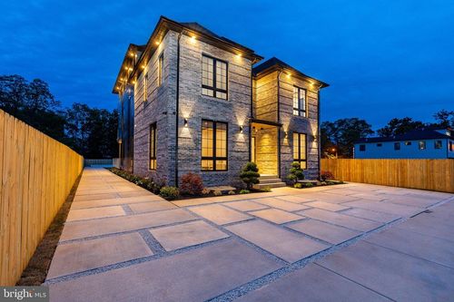 9739 Krewstown Rd, PHILADELPHIA, PA, 19115-3020 | Card Image