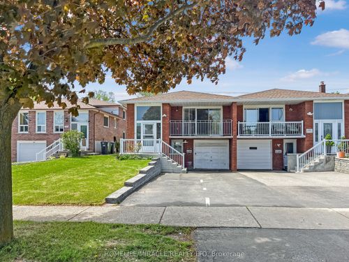 3485 Oakglade Cres, Mississauga, ON, L5C1X4 | Card Image