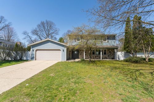 1524 Dogwood Dr, Portage, MI, 49024-5236 | Card Image