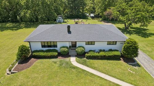 1598 Lake Holiday Dr, Sandwich, IL, 60548-9304 | Card Image