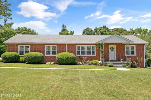 143 Fairview Drive, Maryville, TN, 37803 | Card Image