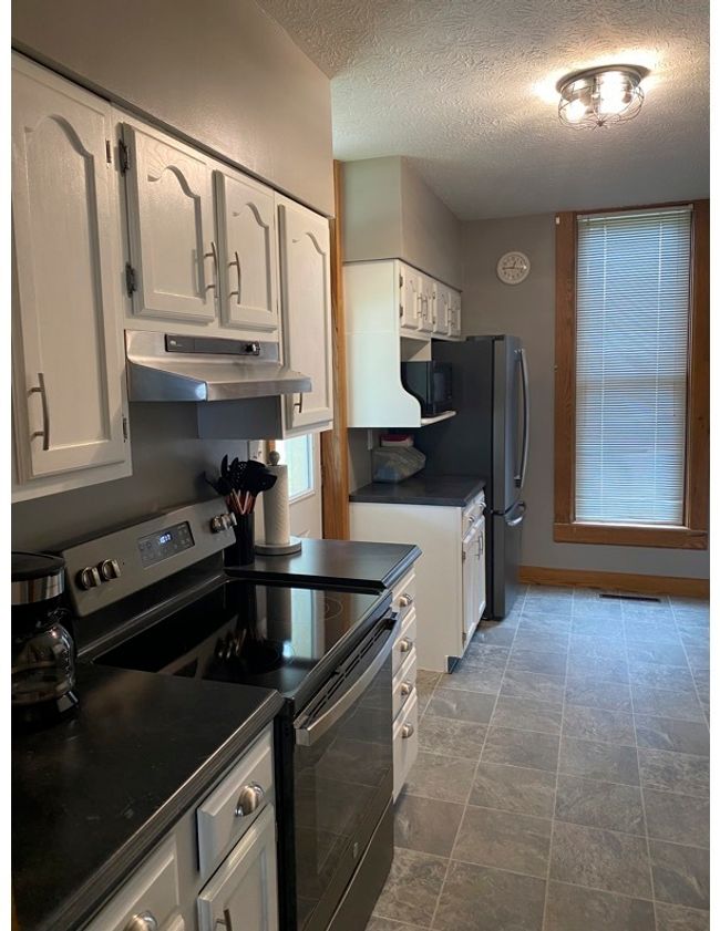 403 W Spring St, House other with 3 bedrooms, 2 bathrooms and null parking in Brownstown IN | Image 16