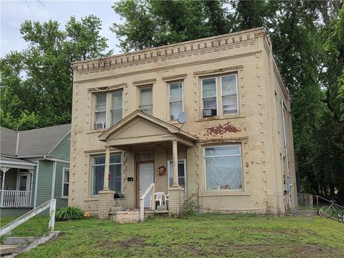 1325 Mitchell Ave, Saint Joseph, MO, 64503-2592 | Card Image