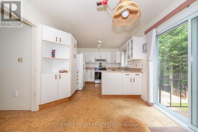 11 Banting Dr, House other with 4 bedrooms, 2 bathrooms and 5 parking in Deep River ON | Image 10