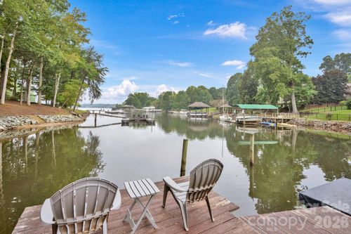 470 Lakeview Shores Loop, Mooresville, NC, 28117-6633 | Card Image