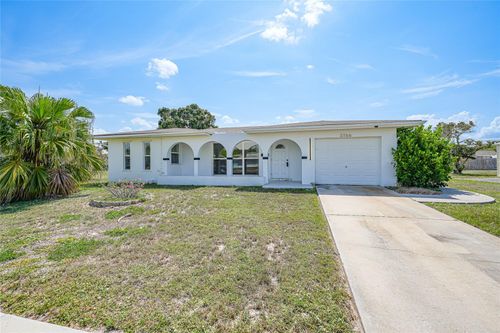 2166 Beacon Dr, PORT CHARLOTTE, FL, 33952-5626 | Card Image