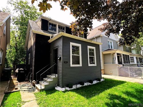 2247 Cleveland Ave, Niagara Falls, NY, 14305-3021 | Card Image