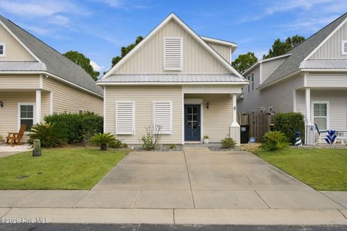 823 Isle Of Palms Way, Wilmington, NC, 28412-5002 | Card Image