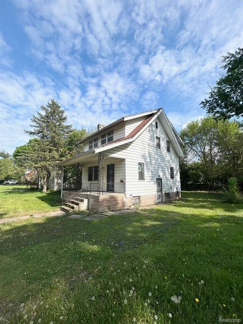 523 Grace St, Flint, MI, 48503-5156 | Card Image