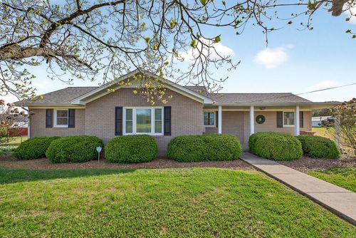 1003 Hodges Ferry Rd, Sparta, TN, 38583-7903 | Card Image