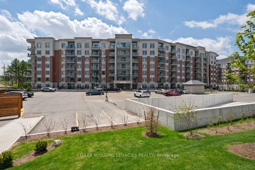 460 William Graham Dr, Aurora, ON, L4G1X9 | Card Image