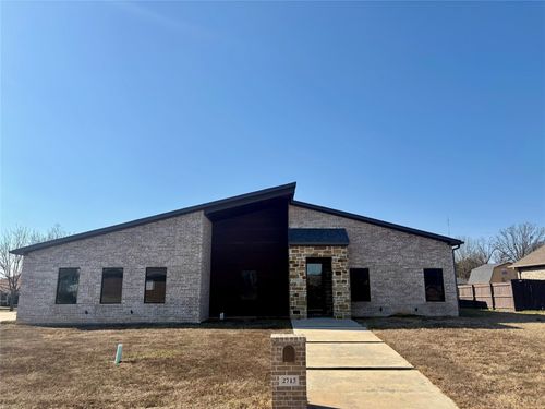 2713 Stone Briar Dr, Mt Pleasant, TX, 75455 | Card Image
