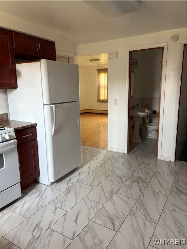 366 Carmen Rd, Condo with 3 bedrooms, 2 bathrooms and null parking in Amherst NY | Image 9