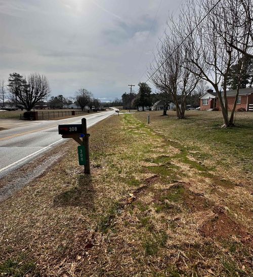 308 S Charleston St, Blacksburg, SC, 29702-1716 | Card Image