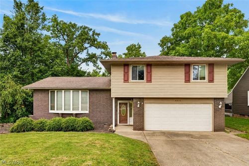 6613 Brookside Road, Independence, OH, 44131 | Card Image
