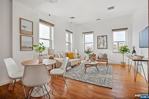 54-60 Mcwhorter, Newark, NJ, 07105 | Card Image