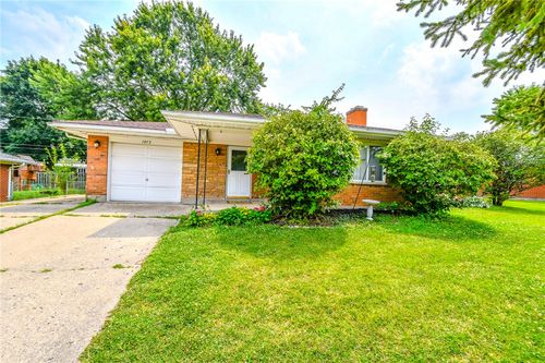 1012 E Stroop Road, Kettering, OH, 45429 | Card Image