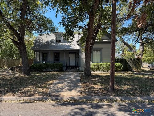 111 N Alexander St, Belton, TX, 76513-2959 | Card Image