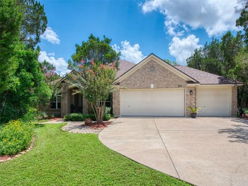 29 Horseshoe Trl, New Braunfels, TX, 78132-3727 | Card Image