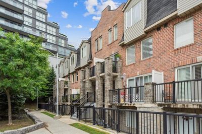 2122 - 115 George Appleton Way, Townhouse with 3 bedrooms, 2 bathrooms and 2 parking in Toronto ON | Image 2