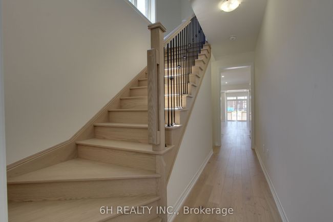 2610 Hibiscus Dr, House attached with 3 bedrooms, 3 bathrooms and 1 parking in Pickering ON | Image 5