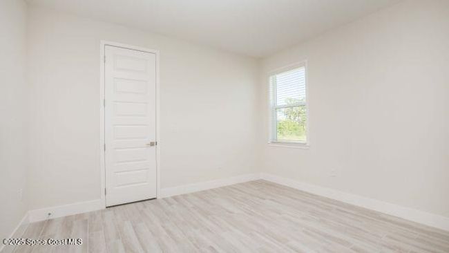Model home - actual features may vary. | Image 11
