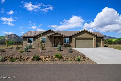 10272 Fw Mclure Rd, Flagstaff, AZ, 86004-8331 | Card Image