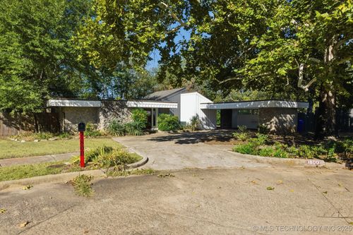 1800 Aiken Ct, Norman, OK, 73071-2202 | Card Image