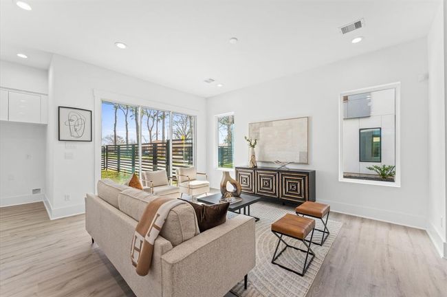 1843 Wycliffe Dr, House other with 3 bedrooms, 4 bathrooms and 2 parking in Houston TX | Image 11