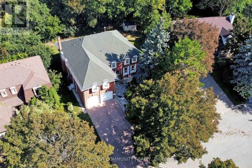 88 Cambridge Crescent, Richmond Hill (South Richvale), ON, L4C6G2 | Card Image