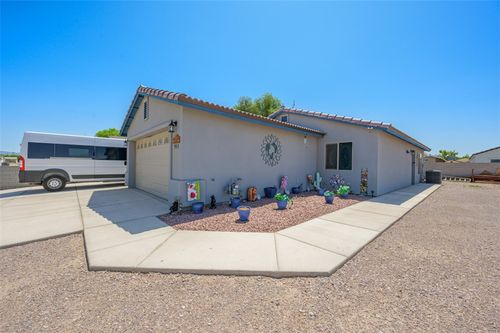 9913 S Arizona Dr, Mohave Valley, AZ, 86440-9504 | Card Image