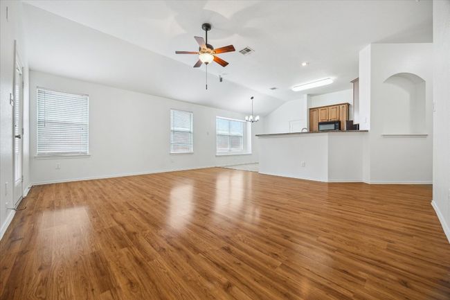 1314 Rainbow Parke Dr, House other with 3 bedrooms, 2 bathrooms and 2 parking in Round Rock TX | Image 5