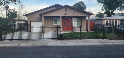 881 Douglas St, West Sacramento, CA, 95605-2422 | Card Image