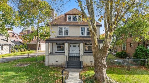 25 W Francis Ave, Brentwood, PA, 15227-2470 | Card Image