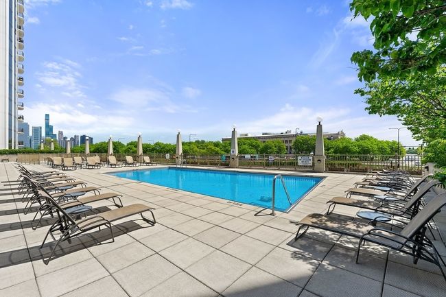 APT-1902 - 233 E 13 Th St, Condo with 2 bedrooms, 2 bathrooms and 2 parking in Chicago IL | Image 19