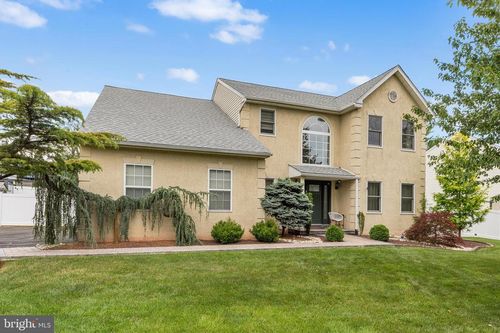 217 Wayside Dr, Warrington, PA, 18976-2904 | Card Image