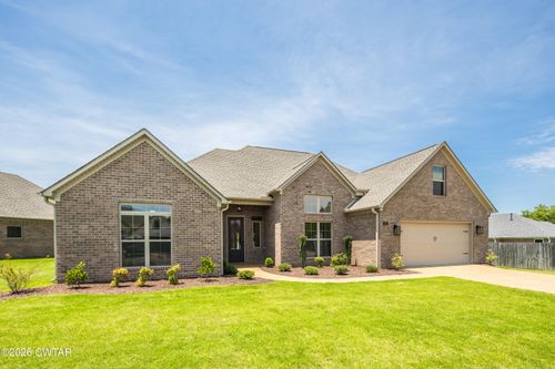 141 Roxbury Dr, Jackson, TN, 38305-1685 | Card Image