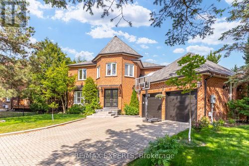 23 Bloomfield Trail, Richmond Hill, ON, L4E2J7 | Card Image