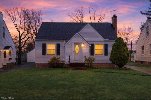 1211 Sunset Rd, Mayfield Heights, OH, 44124-1613 | Card Image