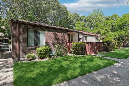 132-132 Birchwood Rd, Coram, NY, 11727-3676 | Card Image