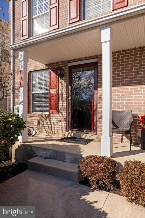 3904 Captain Molly Cir, DOYLESTOWN, PA, 18902-9049 | Card Image