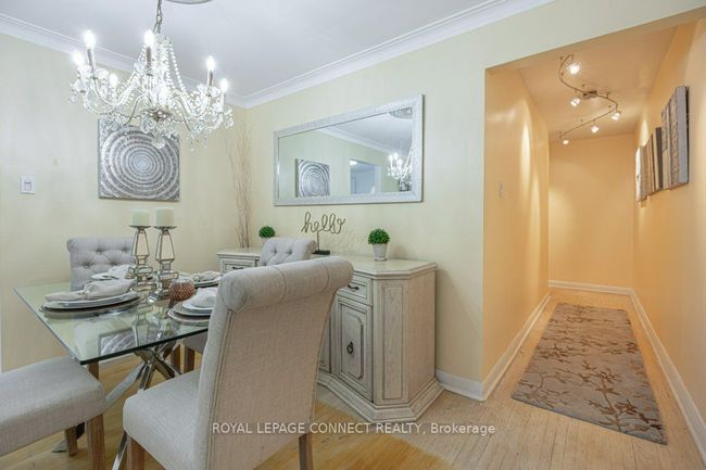 2 Ailsa Craig Crt, House attached with 7 bedrooms, 2 bathrooms and 5 parking in North York ON | Image 10