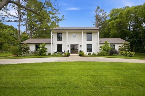 814 Wilson Pike, Brentwood, TN, 37027-6715 | Card Image
