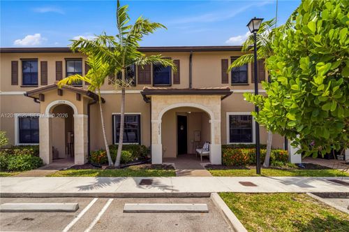 10560-10560 W 33rd Way, Hialeah, FL, 33018-2119 | Card Image
