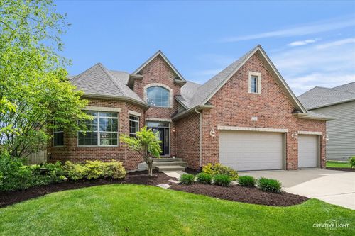 3712 Ryder Ct, Naperville, IL, 60564-7154 | Card Image