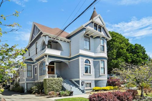 1837 Clinton Ave, Alameda, CA, 94501-4111 | Card Image